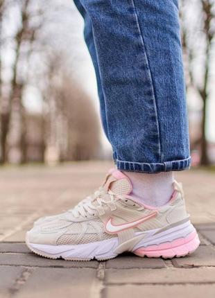 Женские кроссовки nike runtek beige pink9 фото