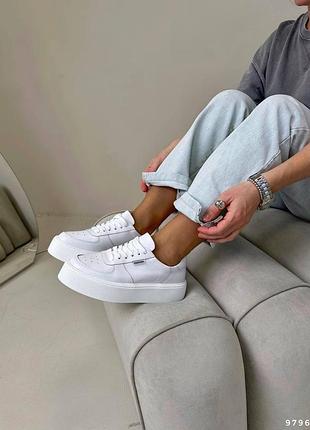 Кроссовки женские белые на платформе