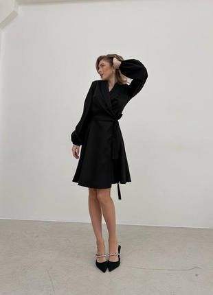 Изысканное платье мини на запах