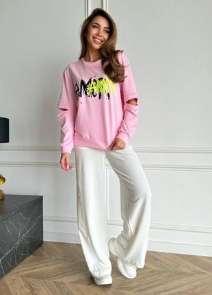 Розовый принтованный свитшот с разрезами