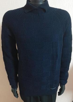 Вовняний светр синього кольору з додаванням кашеміру made in romania