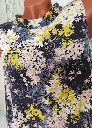 Яркая шелковая блуза whistles с диким цветочным принтом3 фото