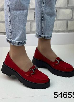 Жіночі стильні лофери