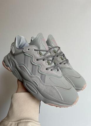 Жін/чол кросівки adidas ozweego light grey