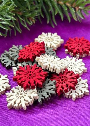 Деревянный декор новогодний снежинки 2 см красный микс- 35 шт/уп2 фото