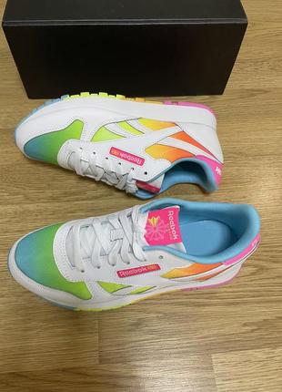 Кроссовки фирменные reebok