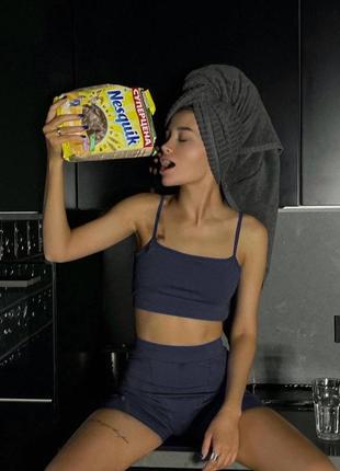 Женский костюм