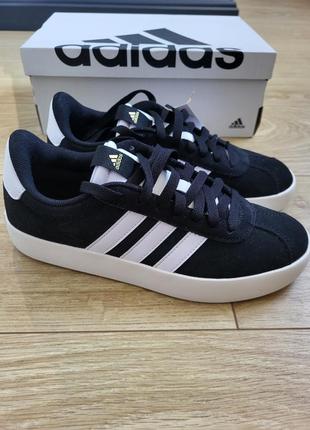 Кроссовки adidas vl court 3.0
натуральная замша, размер us 6 (eu 37)
