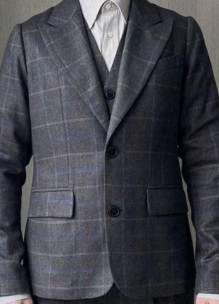 Мужской костюм gucci, шерсть, шелк, оригинал, 48 размер.