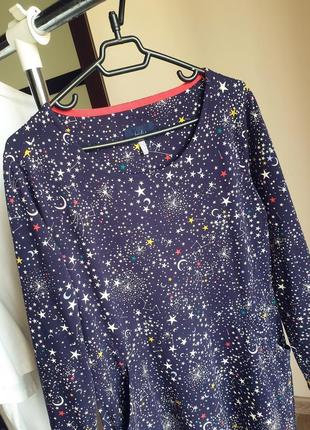 Трикотажна оверсайз сукня в зірки і місяці2 фото