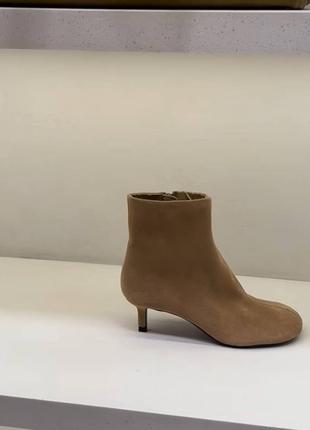 Стильные замшевые ботильоны ботинки zara new collection