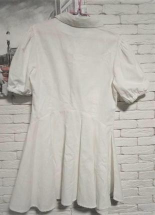 Белое платье-рубашка на пуговицах6 фото