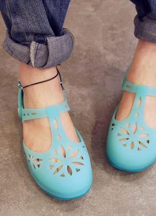 Шикарные бирюзовые балетки крокси crocs isabella clogs w6