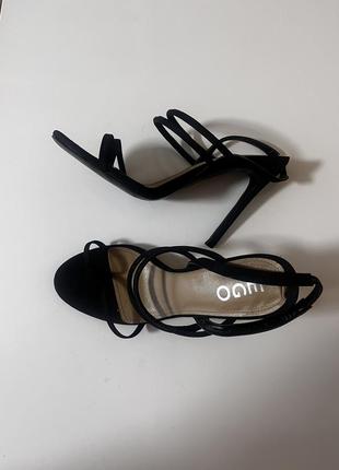 Черные женские босоножки на шпильке 39р ego