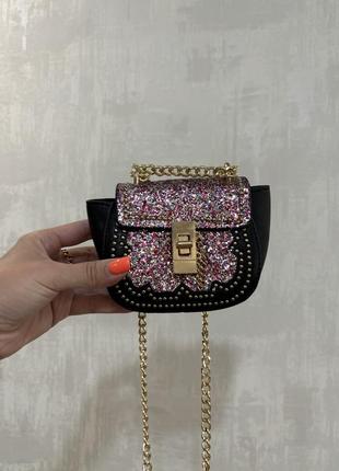 Яскрава сумочка