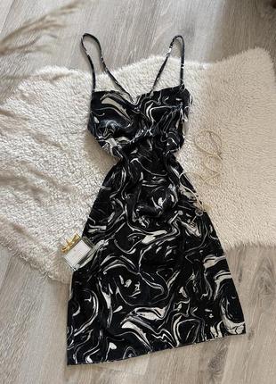 Divided hm h&m сукня плаття велюрове з оголеною спиною на бретельках