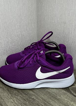 Кроссовки nike tanjun