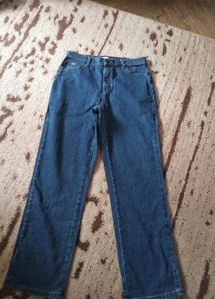 Фірмові, класичні джинси.lee.