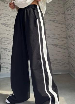 Спортивні штани з лампасами жіночі (42-44, 44-46, 48-50 р.)2 фото