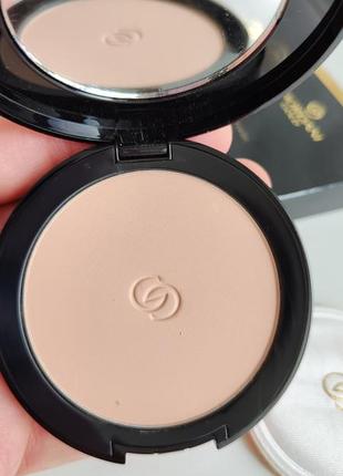 Компактная минеральная пудра для лица орифлейм джордани голд oriflame giordani gold light 318082 фото