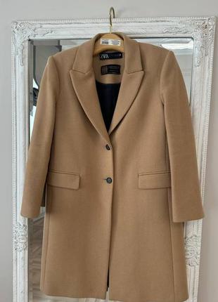 Пальто бежеве zara