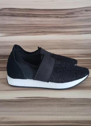Zara кросівки,кеди,сліпони