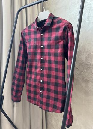 Красная рубашка в клетку