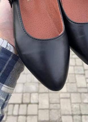 Туфлі жіночі з натуральної шкіри чорного кольору 0133 фото