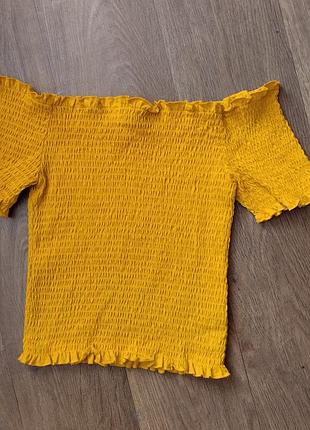 Футболка -топ с открытыми плечами