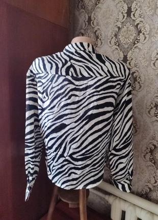 Блузка с принтом зебры.5 фото