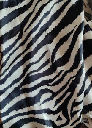 Блузка с принтом зебры.8 фото