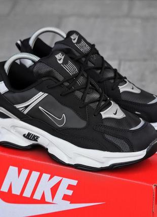 Мужские спортивные кроссовки nike черные