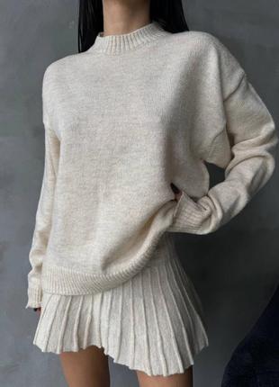 Женский вязаный костюм свитер и юбка