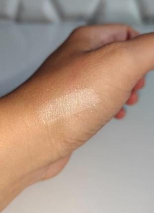 Мерцающая рассыпчатая пудра орифлейм джордани голд oriflame giordani gold lustre loose 206494 фото