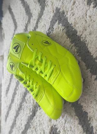 Новые! футбольные бутсыNunако j-seg signature 41 размер!