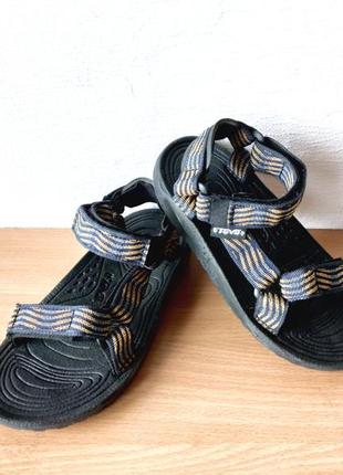 Класні босоніжки сандалії teva 32-33 р. устілка 22 см.