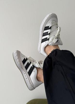 Стильні кросівки в стилі adidas adimatic white/black/grey5 фото