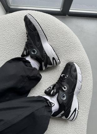 Стильные женские кроссовки adidas astir black/white5 фото