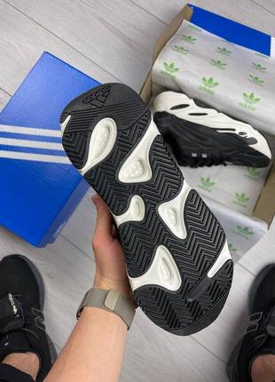 Кроссовки мужские adidas yeezy boost 700 v2 черные с белым10 фото