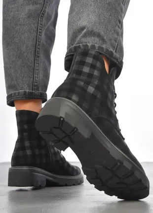 Ботинки женские демисезонные черного цвета2 фото