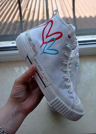 Оригінальні кеди skechers