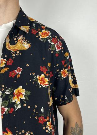 Яркая рубашка с рыбками и цветами от primark