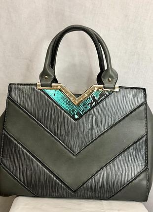 Сіра шкіряна містка сумка трапеція зі вставками під рептилію