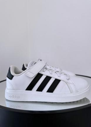 Стильні кросівки на липучках adidas neo