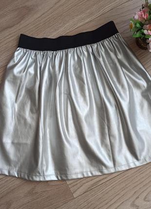 Серебристая пышная юбка на резинке2 фото