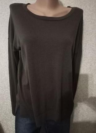 Тонкий свитер uniqlo