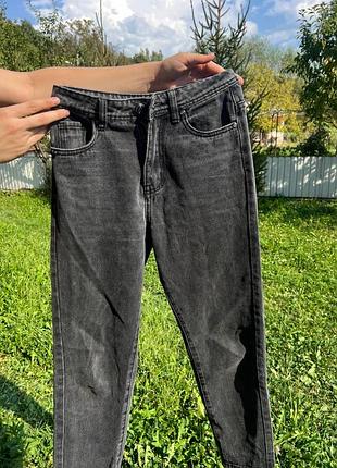 Джинси mom