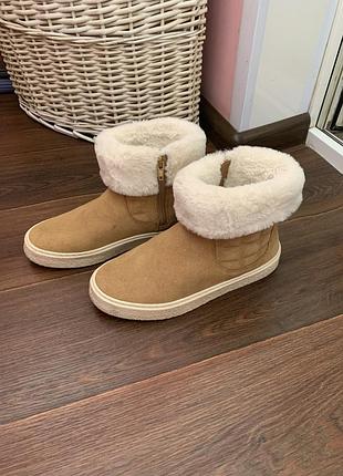 Теплі черевики mango