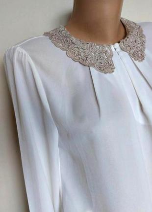 Красивая элегантная блуза, с золотистым воротником5 фото