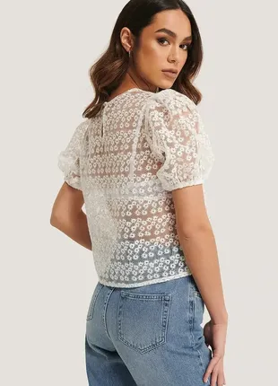 Нереальная новая белая блуза, майка, кофта, топ сетка цветы na-kd x kae sutherland